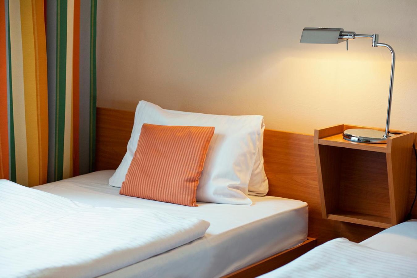 Hotel Benica Benesov  Extérieur photo