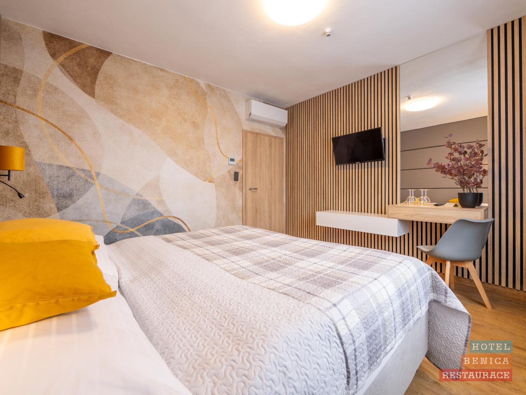 Hotel Benica Benesov  Extérieur photo