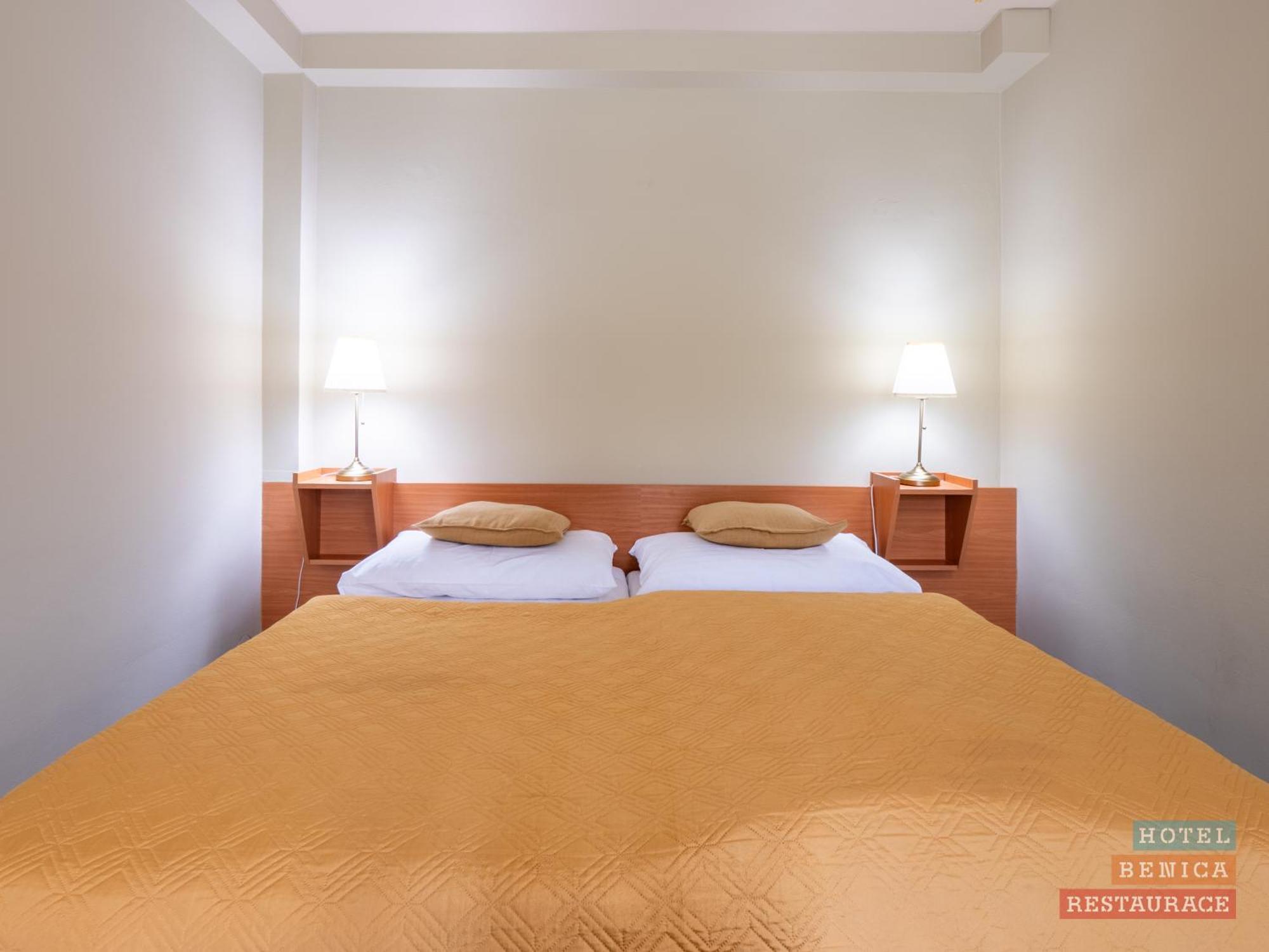Hotel Benica Benesov  Extérieur photo