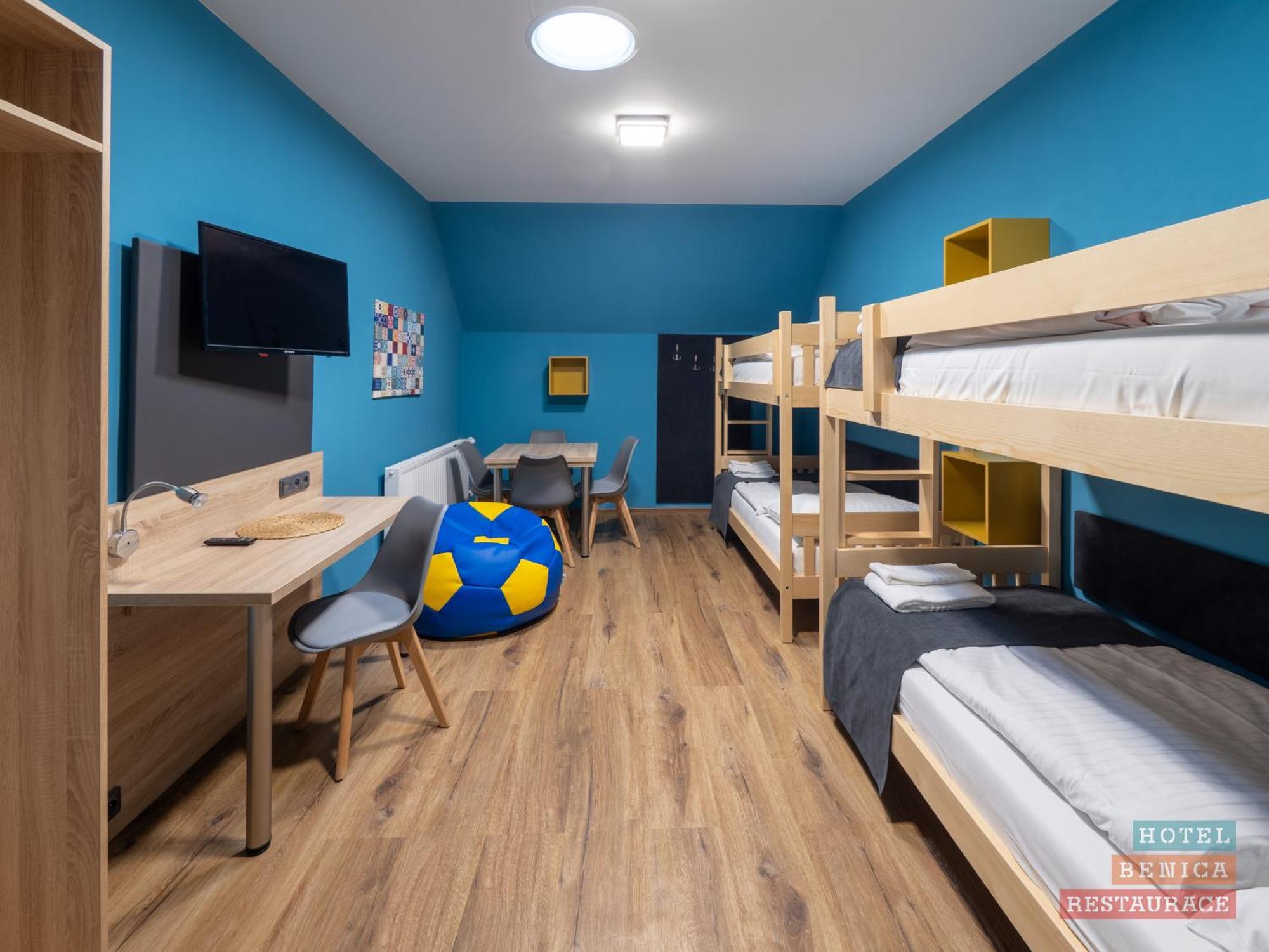 Hotel Benica Benesov  Extérieur photo