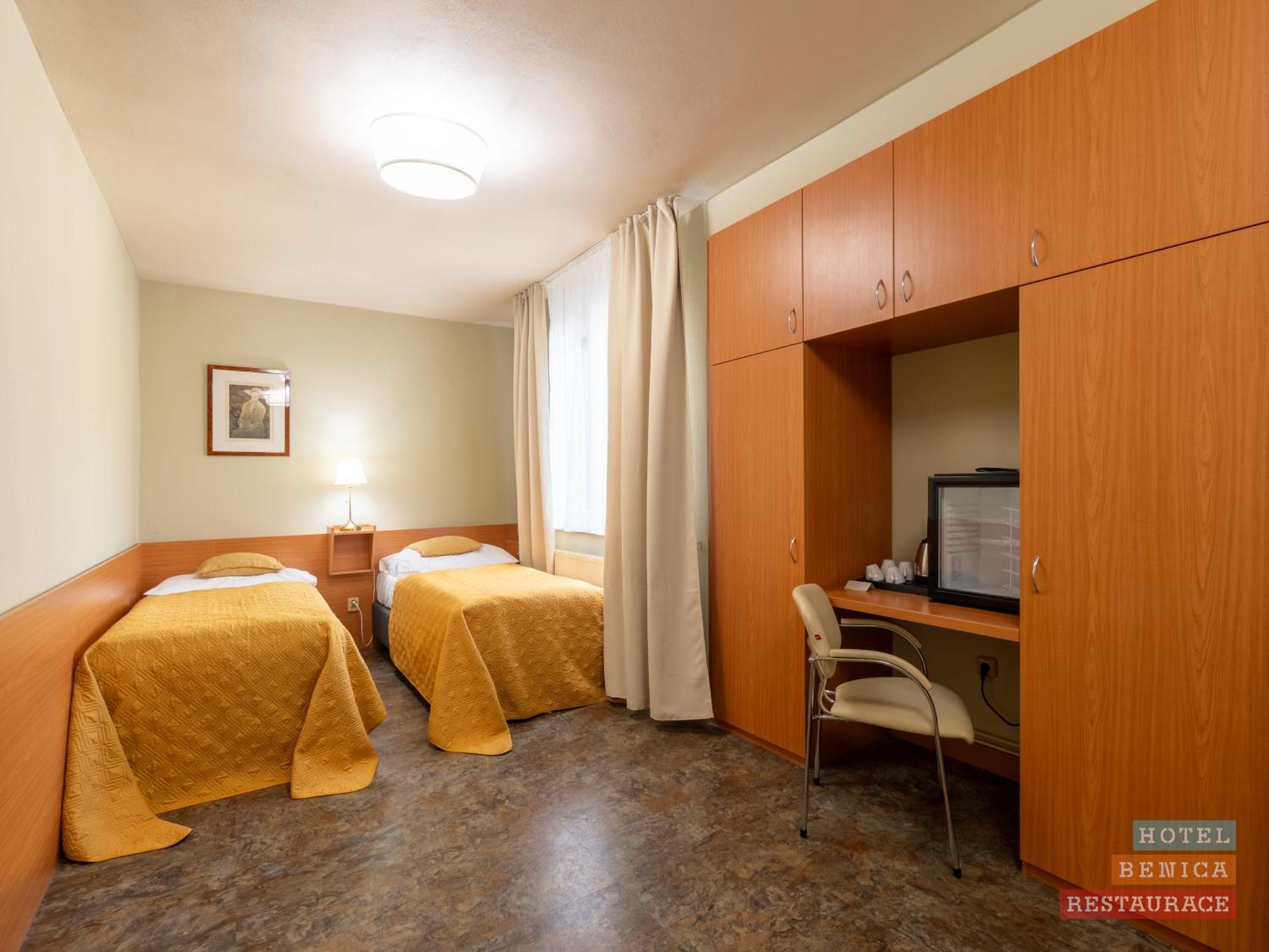 Hotel Benica Benesov  Extérieur photo